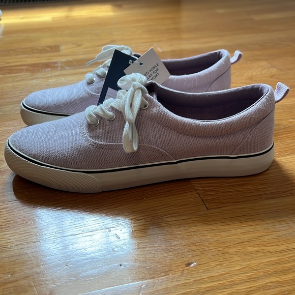 Universal Thread Sneakers - Picture 2 of 5